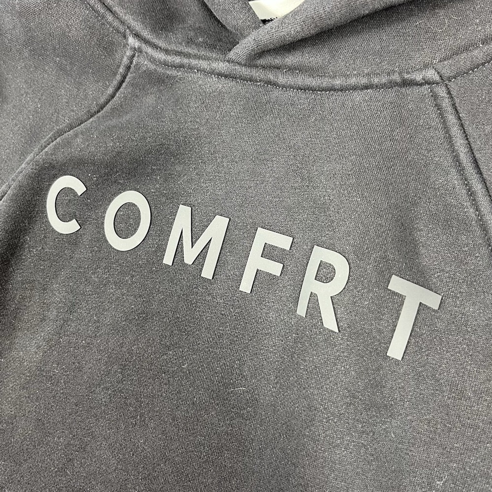 Comfrt Hoodie Youth Large Black Pullover Fleece Sweatshirt Kangaroo Pocket Logo - Picture 2 of 9